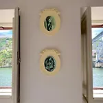 里贝拉影院公寓 *