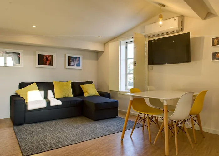 리베이라 시네마 아파트먼트 * 포르투