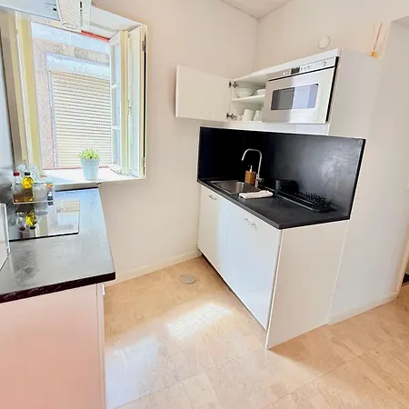 리베이라 시네마 아파트먼트 포르투