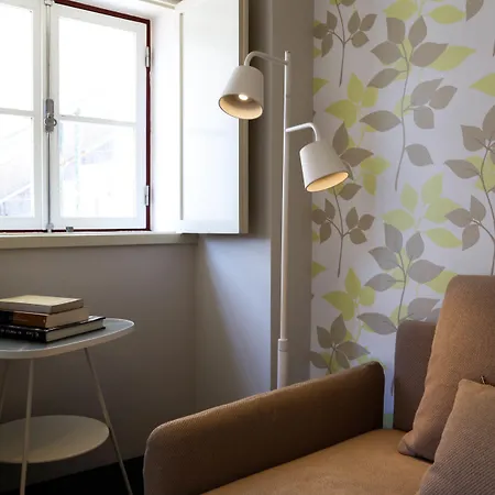 리베이라 시네마 아파트먼트 *