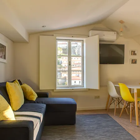 아파트 리베이라 시네마 아파트먼트 *